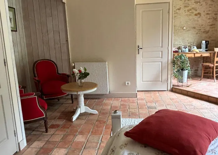 לינה וארוחת בוקר La Reboursiere 3*