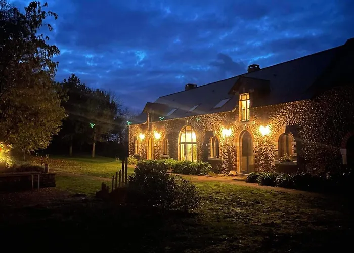 La Reboursiere לינה וארוחת בוקר 3*