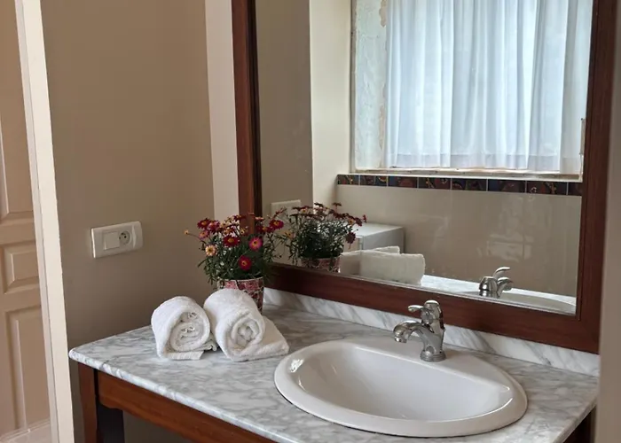 לינה וארוחת בוקר La Reboursiere Notre-Dame-du-Pe